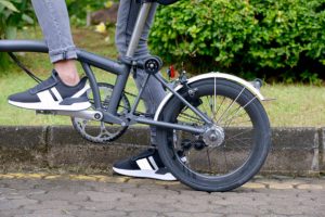 Electric Cruiser Bikes for Music Lovers Enjoying Melodies on the Move